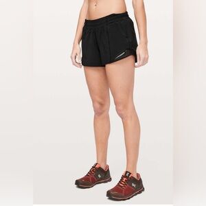 Lululemon Hotty Hot Short *Long 4"
Size 6
Black